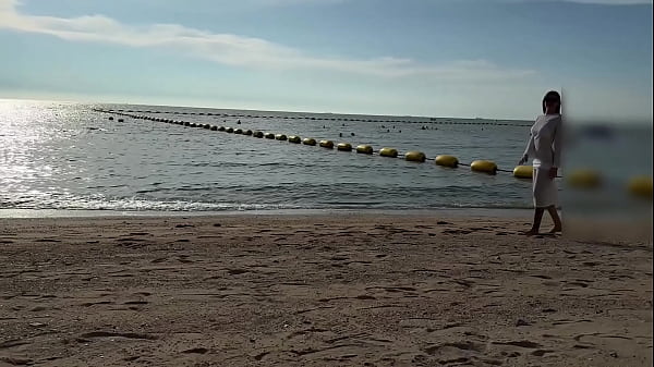 Beach Hottie Invites Me to Her Hotel Room for a Wild Night