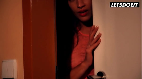 Czech Babe Silvia Dellai Fucked By Hostel Guest – LETSDOEIT