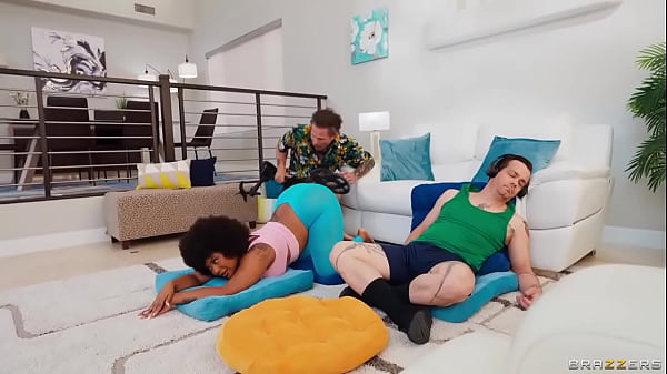 Detecting Some Booty Avery Jane / Brazzers/ Enter XVPROMO on official site for discount