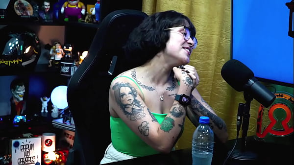 DOIS REAIS OU UM PRESENTE MISTERIOSO DA MARTINA OLIVERA? – Podcast Pápum no Barraco!