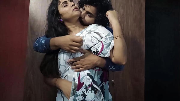 Jab Usne Apne Haathon Se Kapde Utaare – Maine Apna Control Kho Diya!