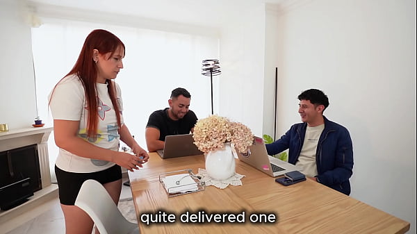 Joven caliente propone a su amigo ofrecer dinero a su empleada muda para un trio y la follan en la sala mientras su madrastra duerme – PORNO EN ESPAÑOL