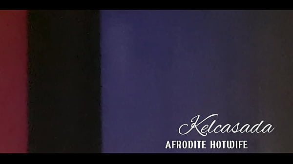 Levei uma amiga casada para o gloryhole e ela deu muito