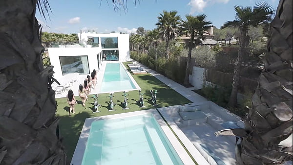 Orgía lésbica mas hot y rica del 2025 solo en Bluesins