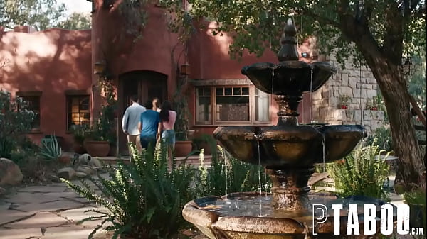 Selena Love’s Cum-Soaked Hookup with Max Before Family Dinner!