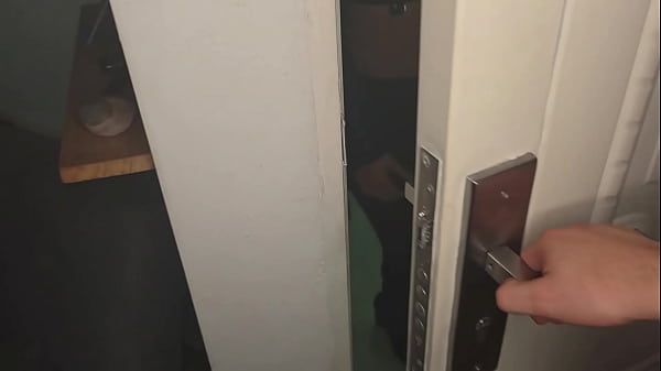 Sexy big ass slut pays her tattoo artist with sex anissamiller