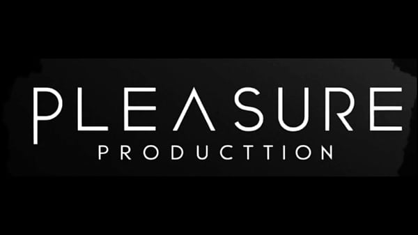 Amigos vamos festejar na casa da minha madrasta ?