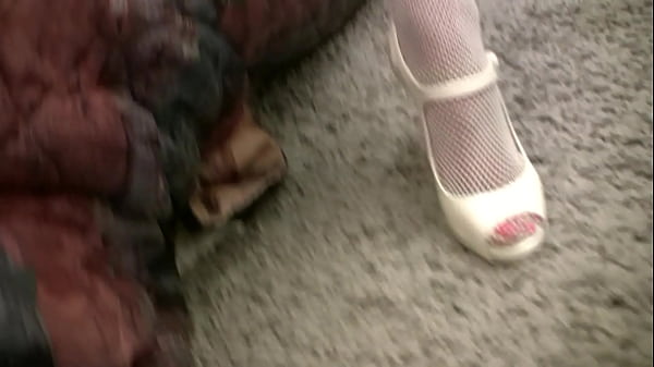 Barbie Sinclair Mature MILF Uses Sybian Sex Toy To Fuck Her Pussy