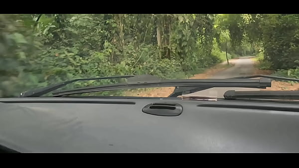 Ela achou que iria tomar banho de cachoeira! Levei ela pra tomar banho de leite na floresta!