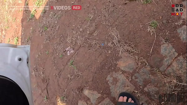 Encontrei uma construção abandonada na estrada e levei uma gostosa de dreadlooks para fuder ela ali mesmo COMPLETO NO RED