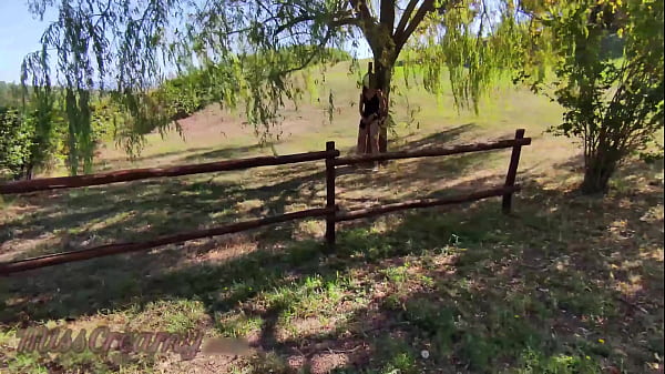 Flashing my pussy in front of a young guy in public park and he helps me squirt – it’s very risky – MissCreamy