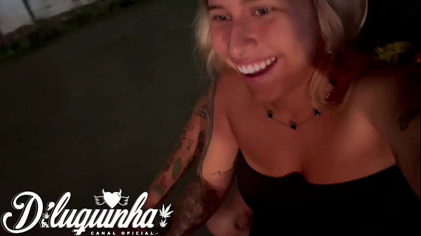 Fudendo com a loirinha na casa abandonada em messejana