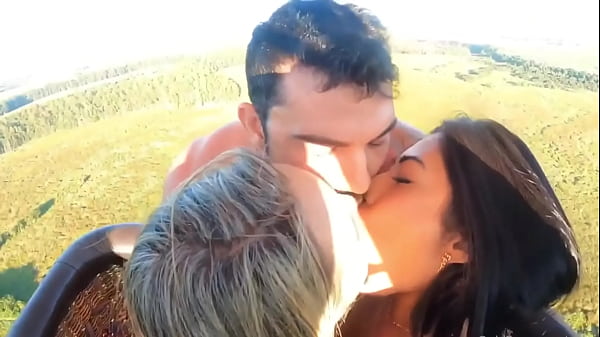 Fudendo nas alturas. – Prévia