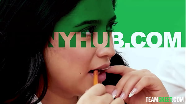 Graduation Scandal: Student’s Horny Confession to Teacher Sparks Outrage!