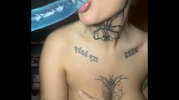 Horny goth slut fucks herself hard until she cums