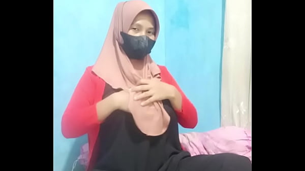 Indonesia Gadis hijab colmek masturbasi menggunakan dildo sampai orgasme
