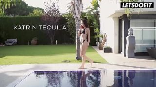 Isizzu & Katrin Tequila Kinky Lesbian Fun By The Pool – A GIRL KNOWS