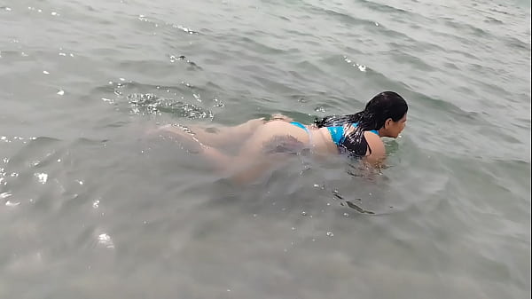 Latina gordita que culo más grande en la playa