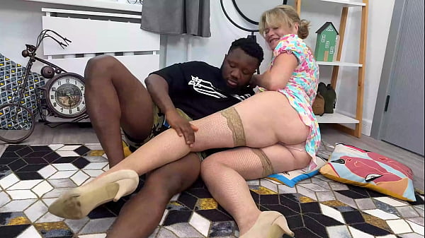 mature extreme interracial fist fucked