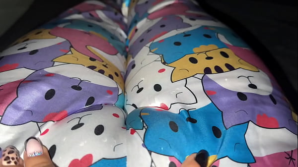 me encanta follarme el coño antes de irme a la universidad