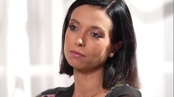 Mia 28 ans de Montpellier : “a 20 ans j’ai commencé ma sexualité dans le libertinage” #rencontre #casting #libertin