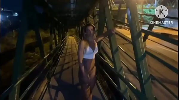 MINHA ESPOSA TRANSANDO NA RUA COM UM DESCONHECIDO PELA PRIMEIRA VEZ