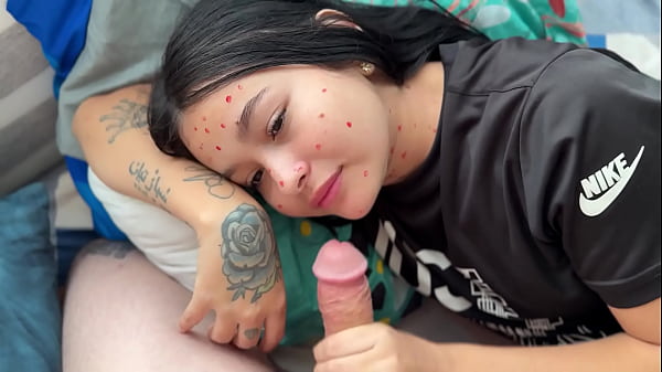 ¡¡NO HERMANASTRO, NO ME QUITES LA CAMISA, QUE NO TENGO NADA DEBAJO DE ELLA.!!