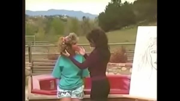 PJ Sparxx and Ona Zee Fuck in a Hot Tub