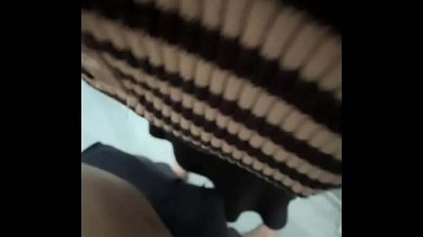 QUE RICA COGIDA ME DA MI ROMMIE EN EL PASILLO DE LA CASA ME LA METE BIEN RICO