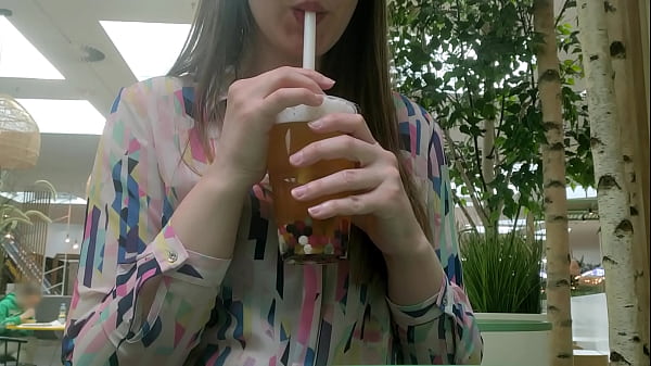 Risky public flashing & squirt tasting