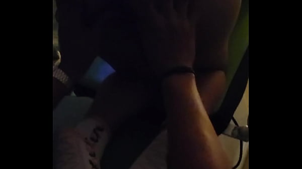 Satisfecho con su compra, una tanguita mojada de mi esposa