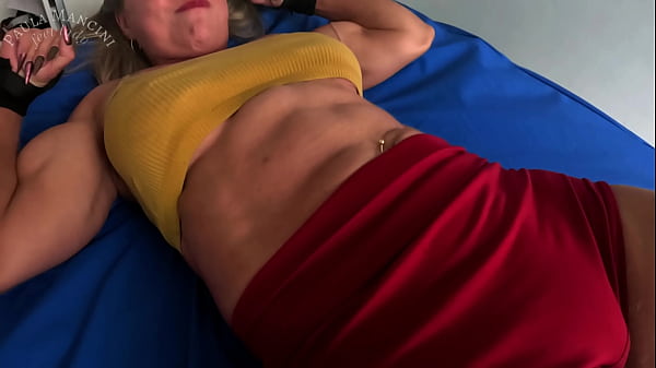 Strong bices by muscular Paula