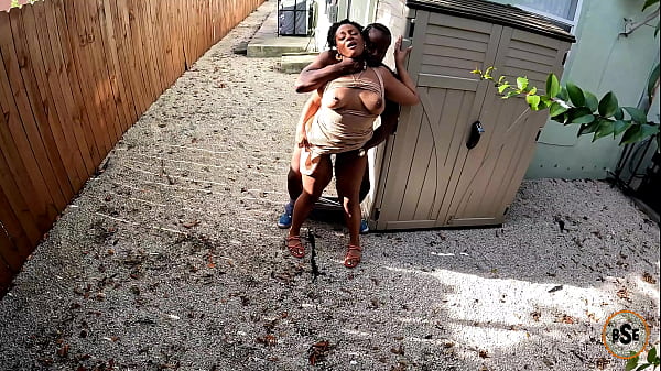 Black Couple Got Caught Fucking Outside on Camera