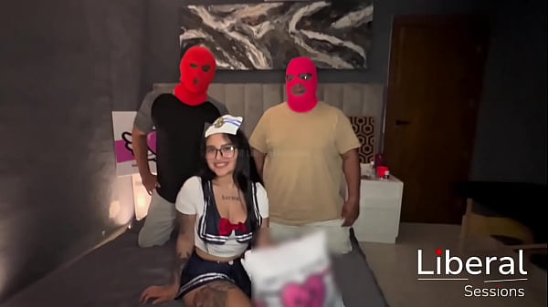 Cating “Marinera es cogida en el bote por sus dos capitanes”