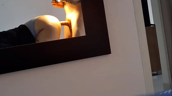 Creo que La camarera nos grabo a escondidas mientras mi amante y yo hacíamos de las nuestras