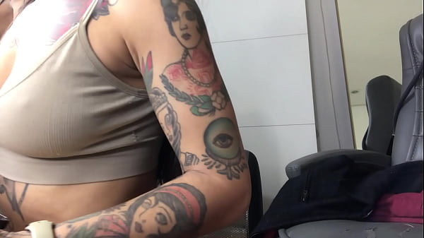 free 2 – peeing while masturbating watching cocks