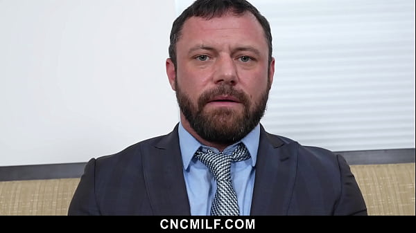 Freeuse Family Helps Dad Relax Before a Job Interview with A Group Sex Session – Cncmilf