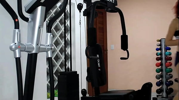 Fudendo com o personal na academia