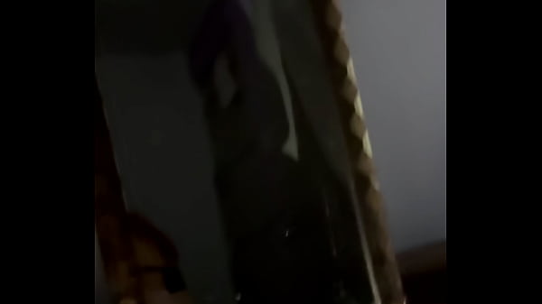 gotica culona masturbandose