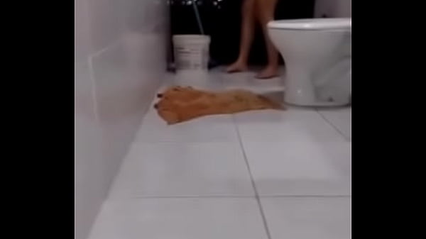Gravei Minha Mulher Tomando Banho Peladinha Pra Vocês Babarem Também