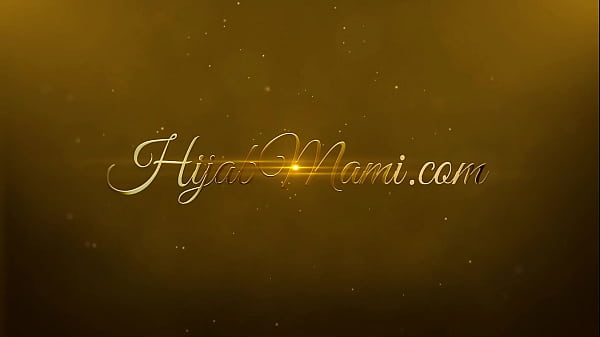 Hijab Housewife & the Foreign Affair – Jayne Doh, David Lee