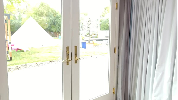 Hot Thick Latina Gets Fucked In Her First Porn – Katlina Kortez