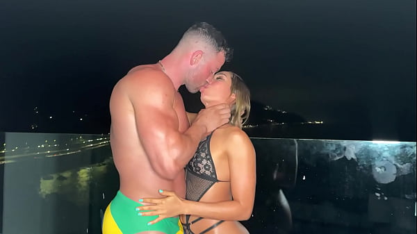 Making Perfect Ass Talita Come And Squirt!