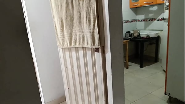 Me follo a la mejor amiga de mi hermanastra, que rico coño tiene la putita – porno en espanol