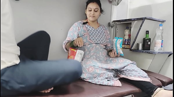Step Mother in law Fuck in train kashmir to kanyakumari