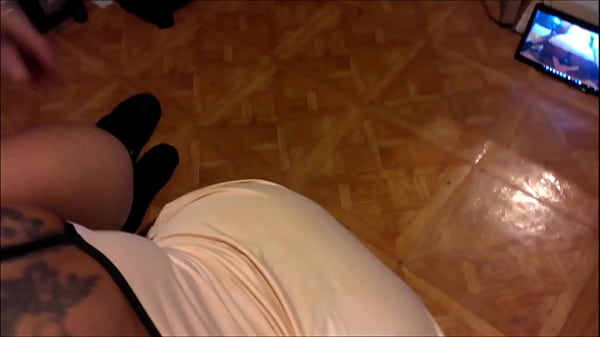 Thick big booty tatted girl sucks off a big dick and gets a big facial