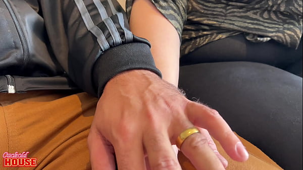 Essa gordinha casada é uma delícia que o marido corno libera para outros machos