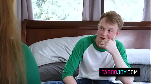 Stepmom beautiful ass ripples as stepson pounds her hard to orgasm – Jessie Rogers